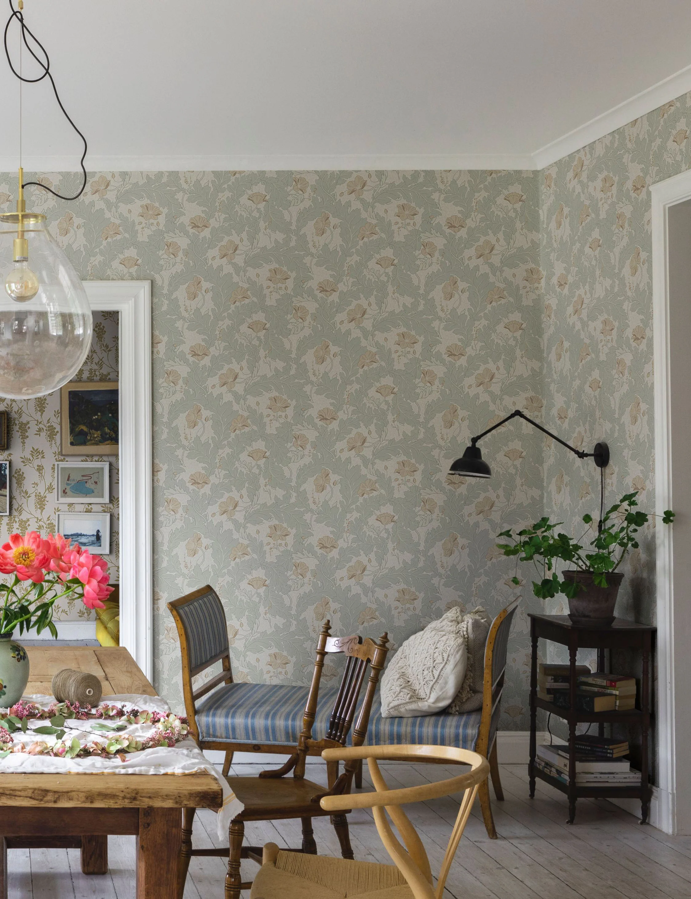 Scalamandre Charlotta Wallpaper by Sandberg - Image 6